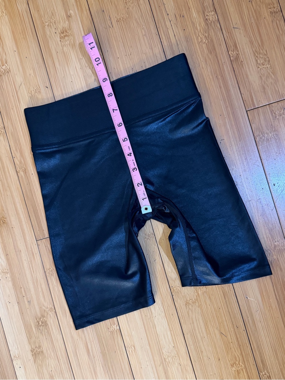 Carbon38 High Rise Biker Short In Takara Shine Black Size XXS - Picture 11 of 14